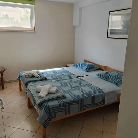 Lighthouse - A5 Threebedroom With Private Garden