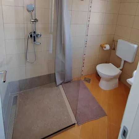 Apartman Lighthouse - A5 Threebedroom With Private Garden Fazana